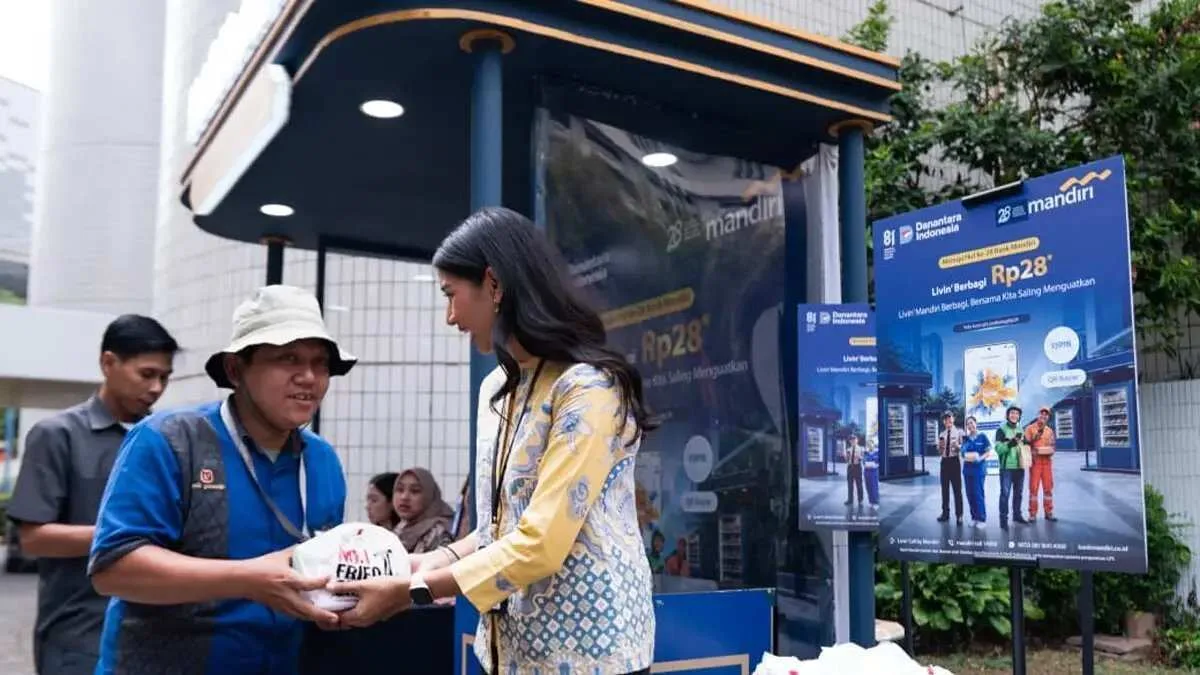 Menuju 28 Tahun, Bank Mandiri Hadirkan Livin’ Berbagi Rp28 bagi Pekerja Lapangan Menuju 28 Tahun, Bank Mandiri Hadirkan Livin’ Berbagi Rp28 bagi Pekerja Lapangan