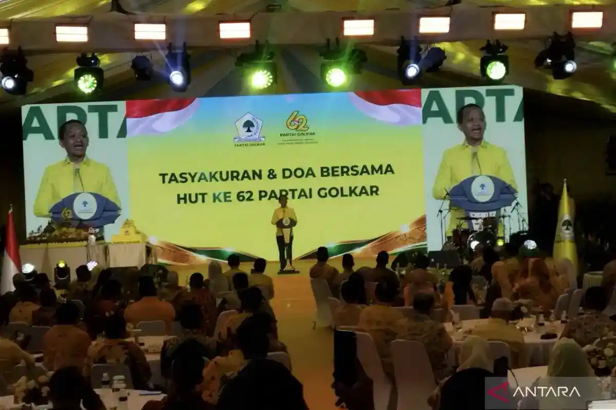 Bahlil: Golkar Hormati Proses Hukum dalam Polemik Ijazah Gibran