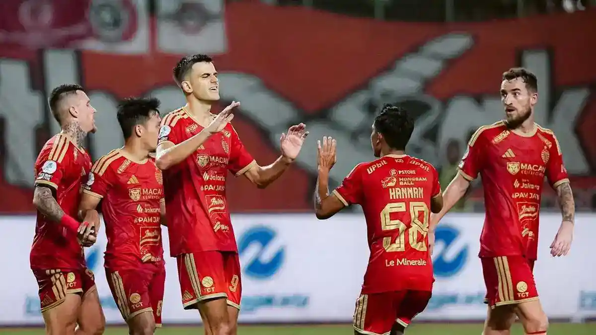 Persija Hujani Gawang Arema Lima Gol dan Rebut Puncak Super League