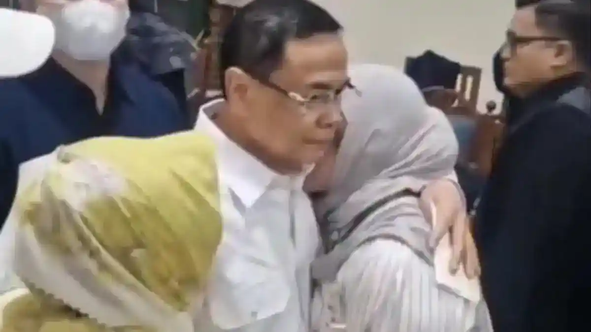 Putusan Sudewo di Semarang Diwarnai Ketegangan di Luar Pengadilan