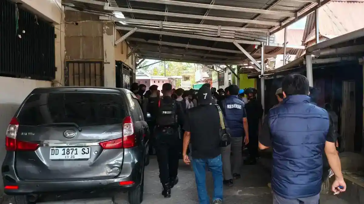 Penggerebekan di Jongaya Makassar Amankan 27 Orang, Polisi Dalami Peran Mereka