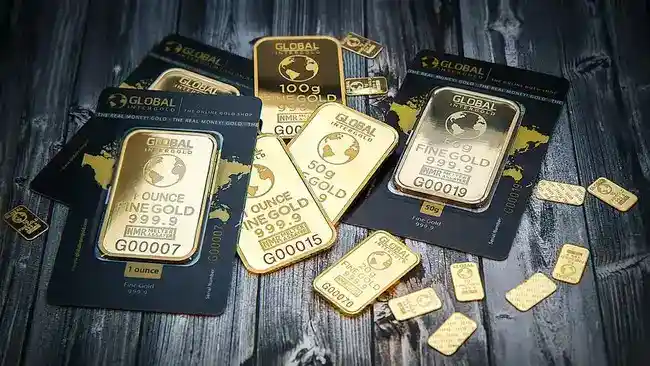 Emas Tertekan Harga Energi, Perak Ikut Melemah di Pasar Global
