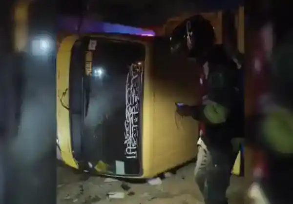 Dump Truk Terguling di Pantura Tuban, Empat Orang Terluka