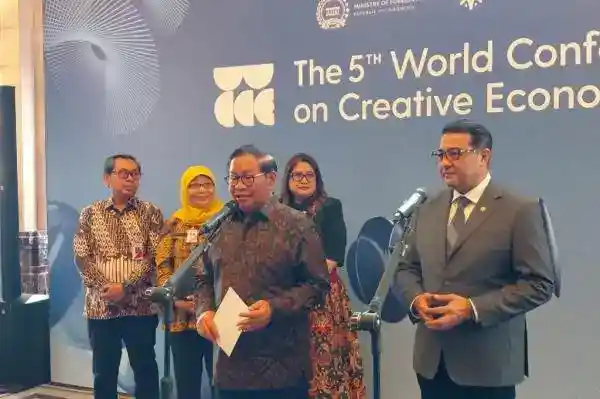 Pramono Menanti Hujan di Tengah Teriknya Jakarta