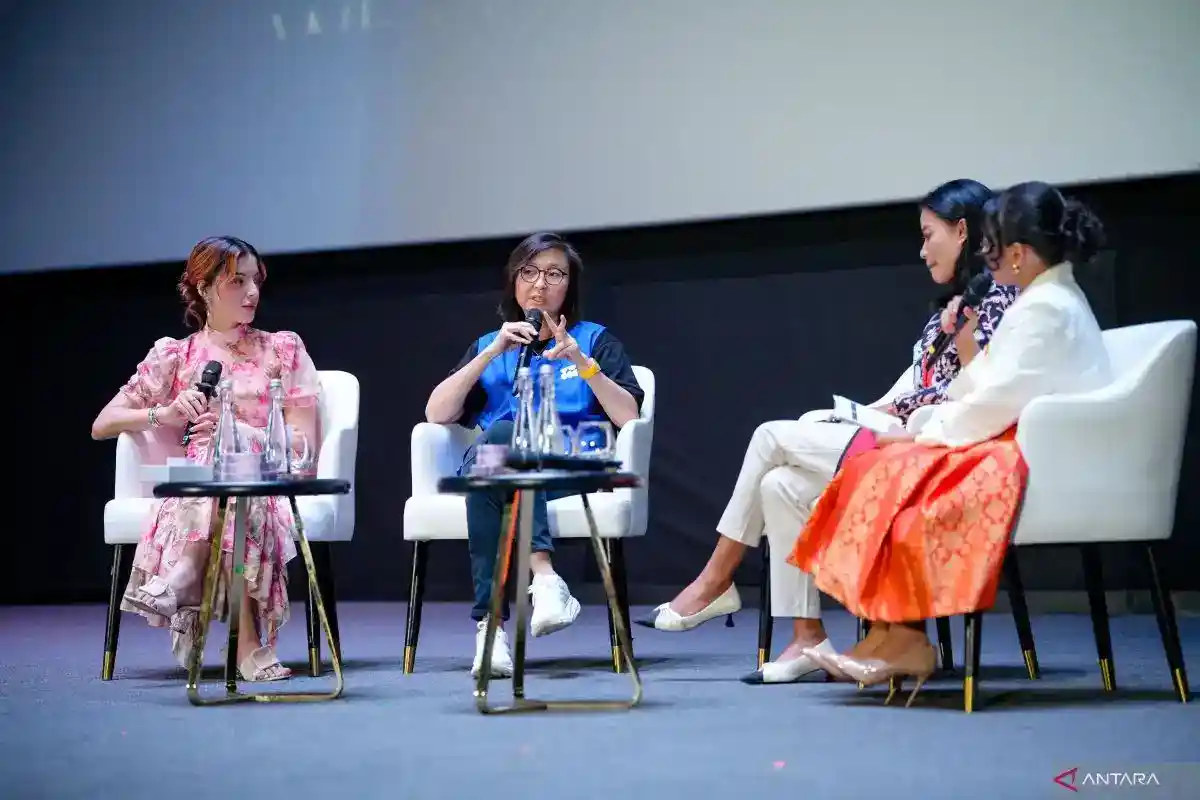 Irene Umar Dorong Produk Kreatif Daerah Menjangkau Pasar Global