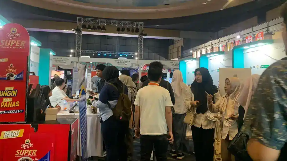 Berani Memulai Lebih Awal: Langkah Reza Mencari Kerja dengan Dukungan Ibunya