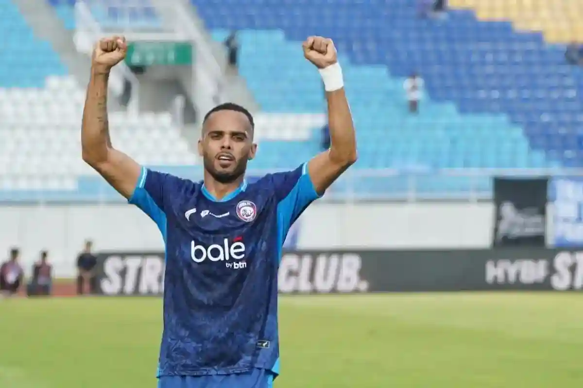 Arema FC Tampil Efektif dan Menang 4-0 atas Dewa United