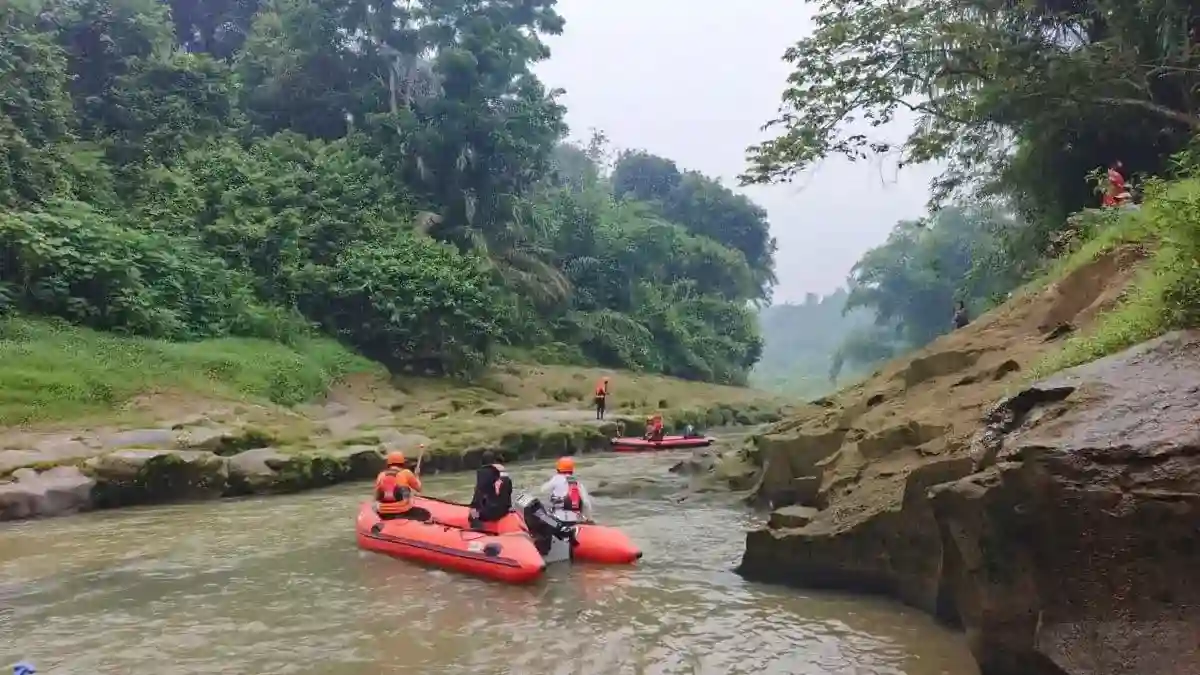 Pencarian Tiga Hari di Sungai Tadukan Raga Berakhir dengan Penemuan Dua Remaja
