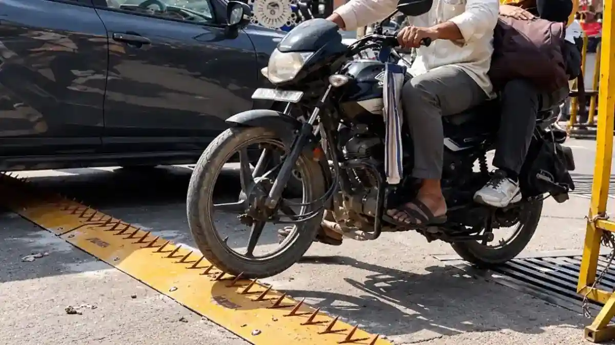 Penghalang Berduri untuk Pelawan Arah: Pencegahan dan Risiko di Jalan