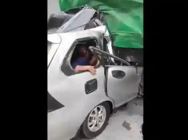 Enam Tewas dalam Tabrakan Minibus dan Truk Fuso di Tol Terpeka Lampung