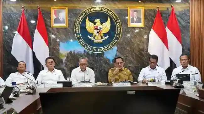 Jelang Natal dan Tahun Baru, Tito Dorong Bansos dan Operasi Pasar Berkelanjutan