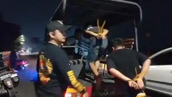 Tawuran di Jalan Tello Makassar Dibubarkan, Delapan Pemuda Diamankan