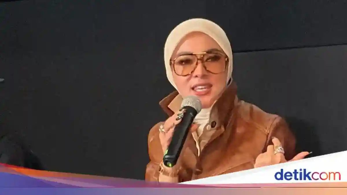 Syahrini Atur Latihan Konser Setelah Anaknya Tidur demi Tetap Mengutamakan Keluarga