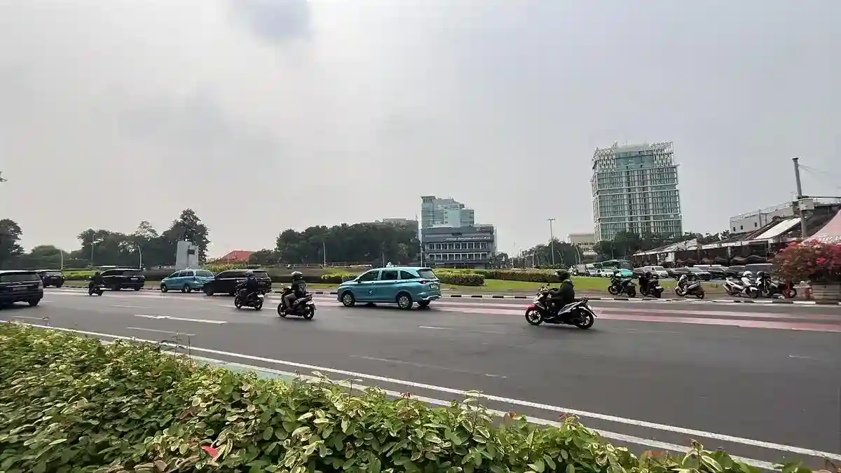 Polisi Mulai Berkumpul di Tugu Tani Menjelang Aksi Mahasiswa