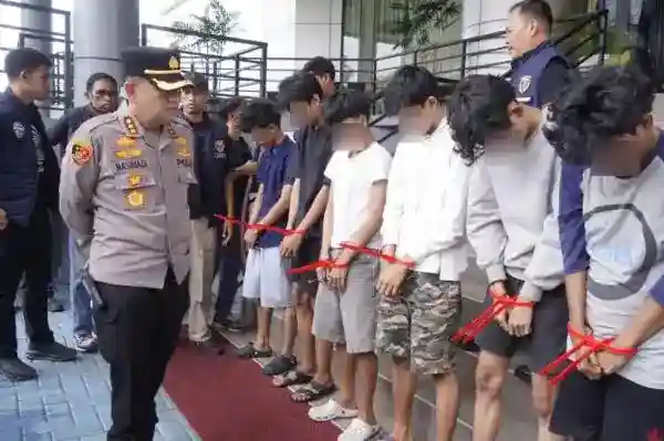 Polisi Tangkap 19 Orang Usai Tawuran Fatal di Kebon Jeruk