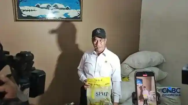 Amran Sidak Dugaan Pengoplosan Beras SPHP di Matraman