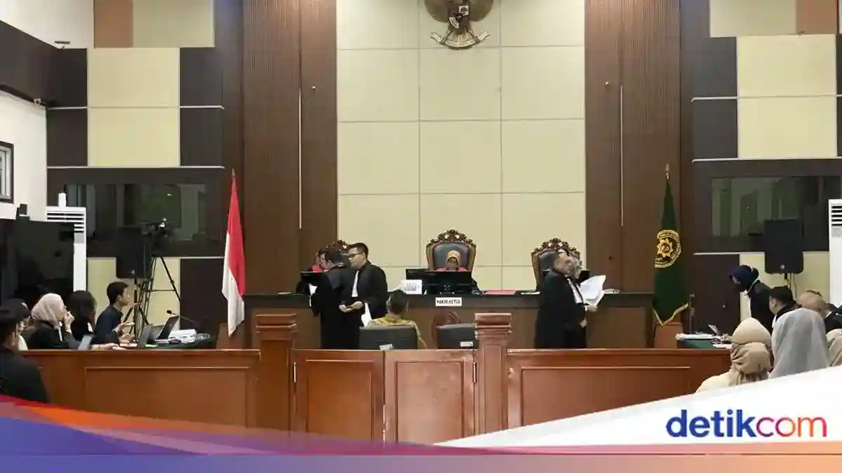 Ade Darmawan Ceritakan Kekecewaan Jokowi soal Tuduhan Ijazah Palsu di Persidangan