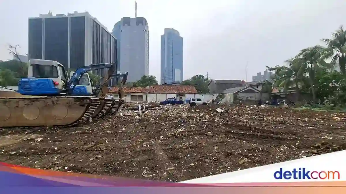 Normalisasi Kali Mampang Terkendala Akses, Penanganan Banjir Perlu Bertahap