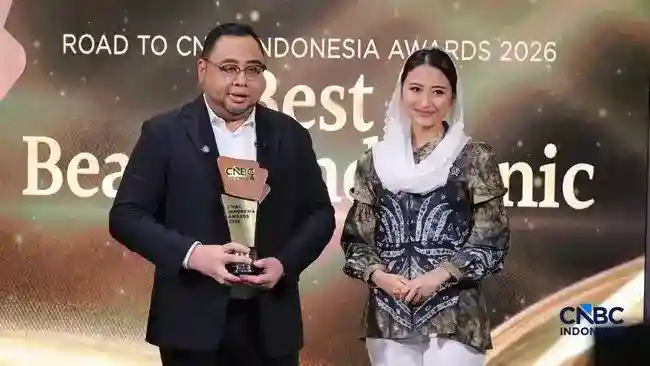 Bamed Terima Penghargaan untuk Layanan Dermatologi dan Estetika