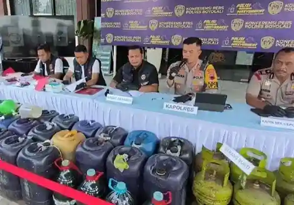 Modus Penimbunan Pertalite di Boyolali: Tangki Minibus Diubah untuk Angkut BBM Subsidi