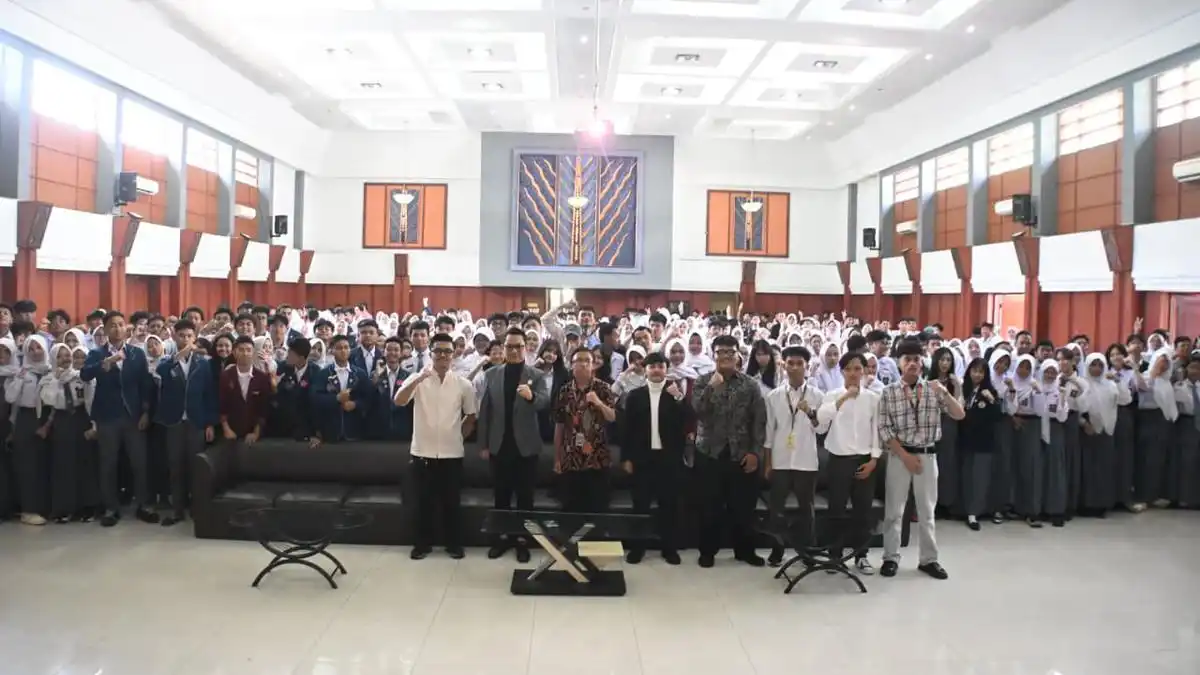 Literasi Politik di Tengah Arus Media Sosial: Bekal bagi Pelajar Bandung Raya