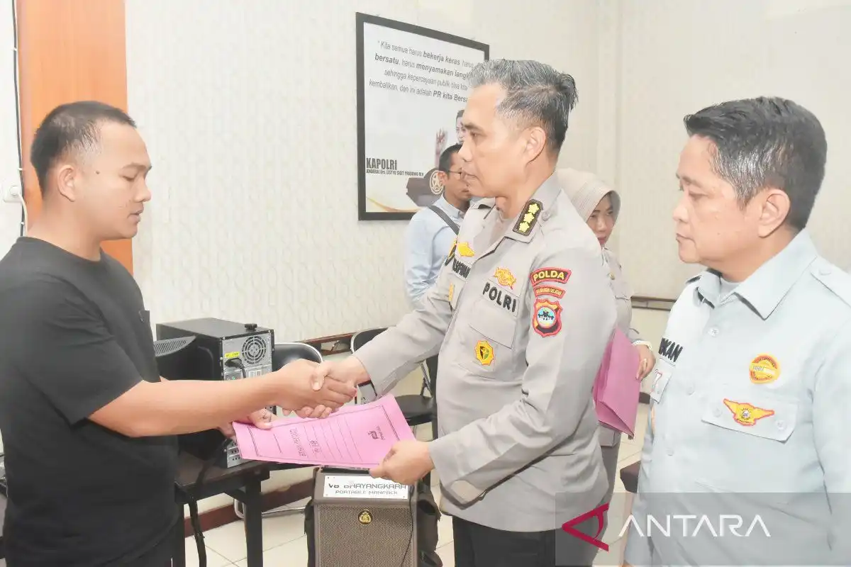 DVI Polda Kalsel Identifikasi 63 Korban Kapal Virgo, Mayoritas dari Jawa Timur DVI Polda Kalsel Identifikasi 63 Korban Kapal Virgo, Mayoritas dari Jawa Timur