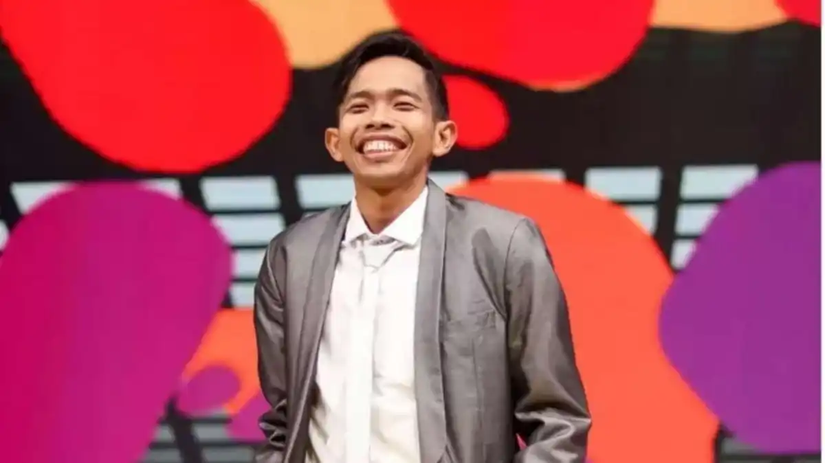 Dede Sunandar Tak Sadarkan Diri dalam Laga di Jambi, Vicky Prasetyo Antar ke Rumah Sakit Dede Sunandar Tak Sadarkan Diri dalam Laga di Jambi, Vicky Prasetyo Antar ke Rumah Sakit