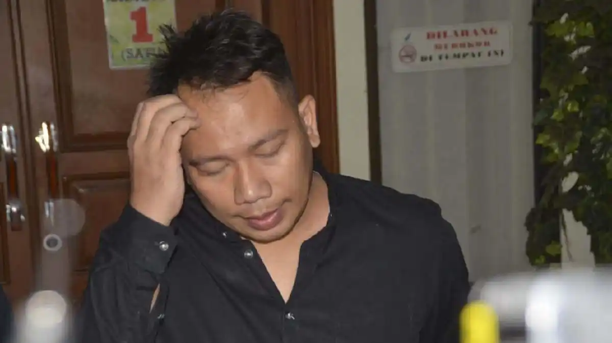 Penjelasan Vicky Prasetyo Setelah Dede Sunandar Jatuh dalam Laga Tinju Penjelasan Vicky Prasetyo Setelah Dede Sunandar Jatuh dalam Laga Tinju