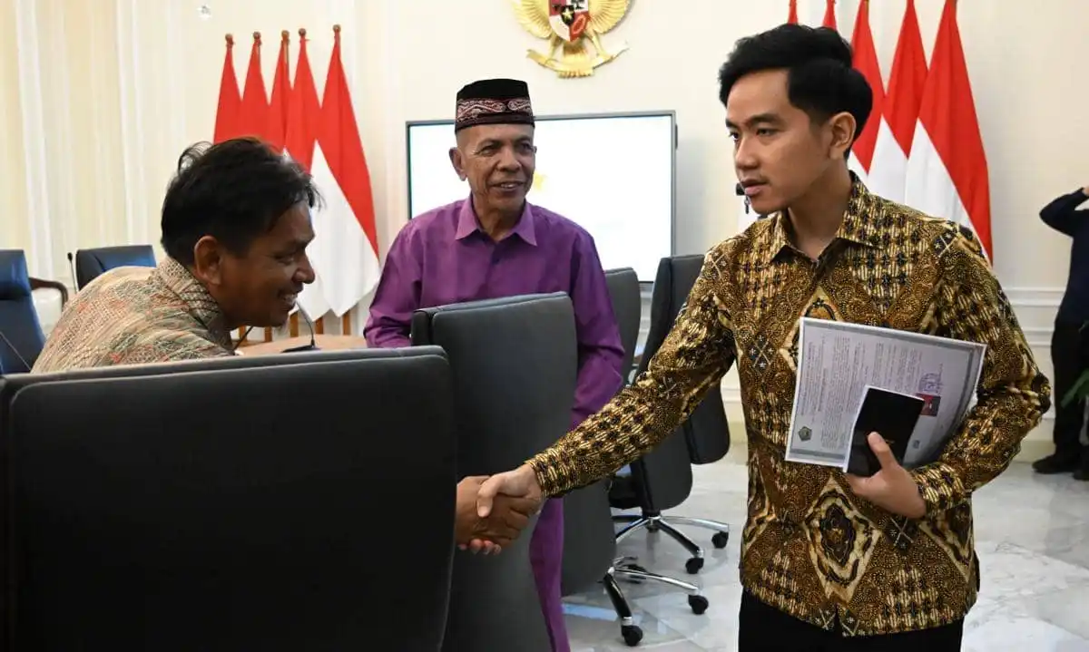 Lima Sorotan Nasional: Tanggapan Istana, Sidang Febrie, hingga Agenda Pemerintahan Lima Sorotan Nasional: Tanggapan Istana, Sidang Febrie, hingga Agenda Pemerintahan