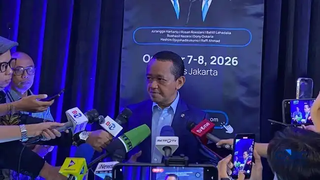 Bahlil Beberkan Alasan IUP Wajib Pakai Jasa Pertambangan Lokal Bahlil Beberkan Alasan IUP Wajib Pakai Jasa Pertambangan Lokal