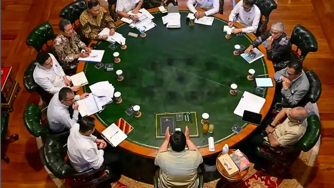 Prabowo Minta Pembaruan Program 100 Kampung Nelayan di Hambalang Prabowo Minta Pembaruan Program 100 Kampung Nelayan di Hambalang