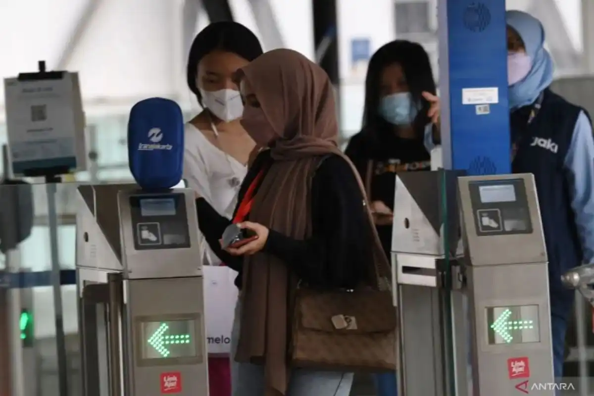 MRT Jakarta Buka Akses Tap Kartu Elektronik di Reader JakLingko MRT Jakarta Buka Akses Tap Kartu Elektronik di Reader JakLingko