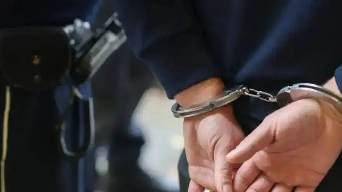Polisi Bongkar Rantai Penadah Motor Curanmor di Sukolilo, Tiga Pria Diamankan