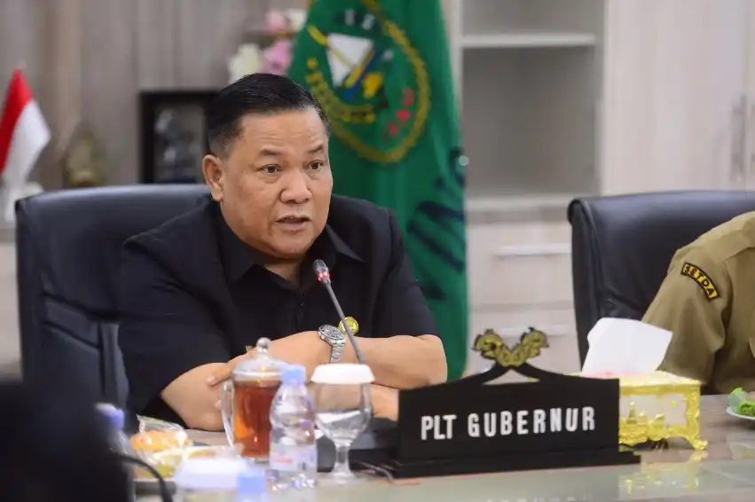 Pemprov Riau Desak 26 Wajib Pungut Lunasi Tunggakan PBBKB Pemprov Riau Desak 26 Wajib Pungut Lunasi Tunggakan PBBKB