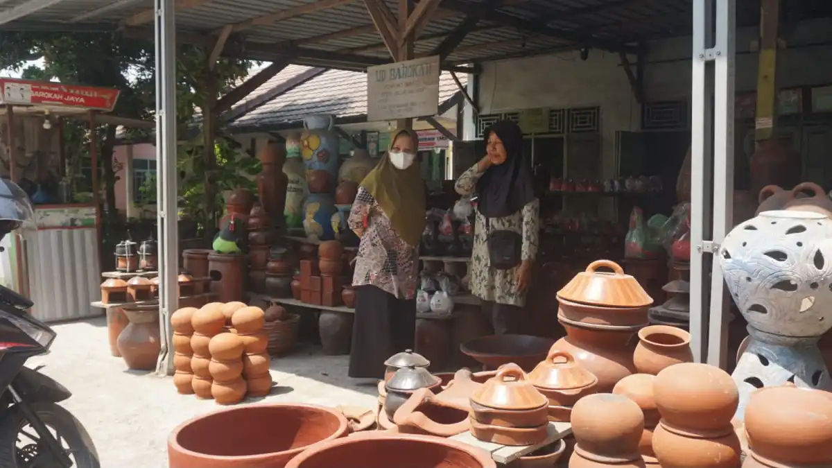 Gerabah Penakak Melampaui Kebutuhan Rumah Tangga Lokal