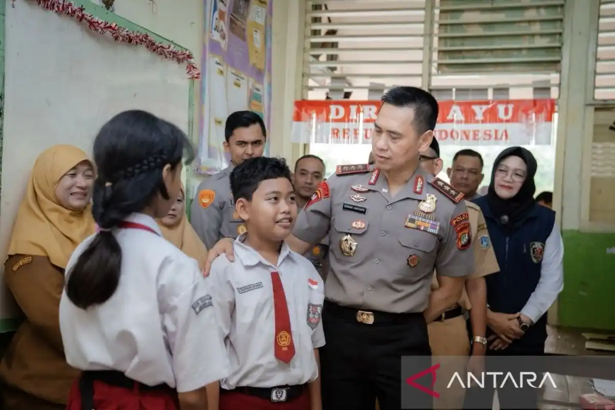 Pesan Kapolda Metro Jaya kepada Siswa: Disiplin, Peduli, dan Berani Mencari Bantuan