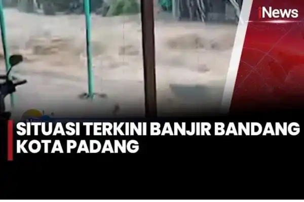 Banjir Bandang Menggenangi Permukiman di Padang, Sedikitnya 120 Rumah Rusak Parah