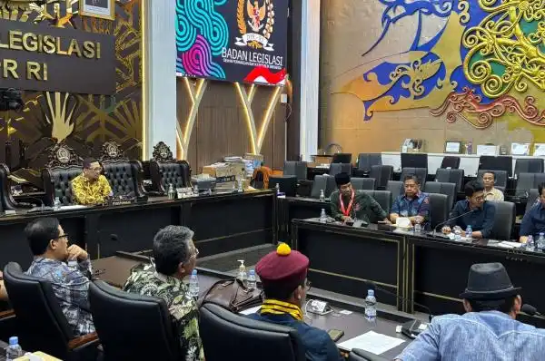 Koalisi Sipil Minta Fraksi Golkar Dorong Hak Angket soal Polemik Ijazah Gibran