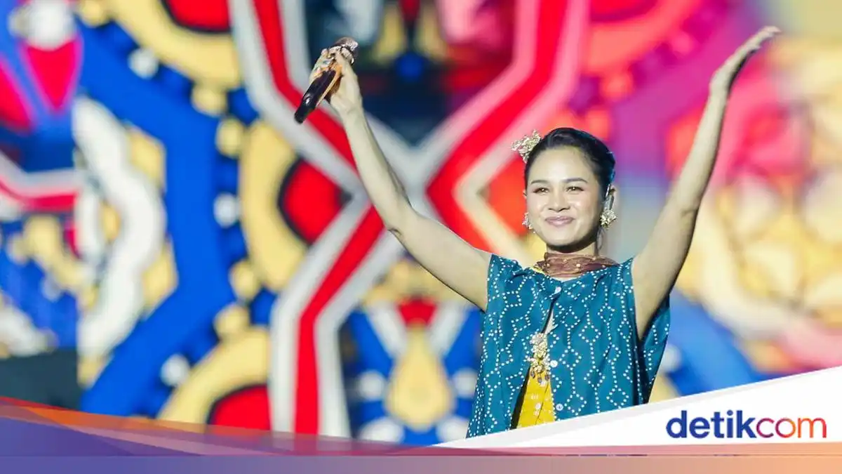 Andien Resmikan Sekolah Anak Percaya Kelima di Kampung Apung Jakarta