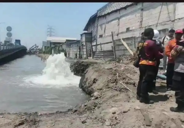 Semburan Lumpur di Dupak Rukun Ternyata Dipicu Kebocoran Pipa Proyek