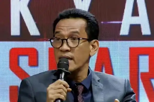 Refly Harun Ungkap Informasi tentang Riwayat Pendidikan Gibran di Singapura