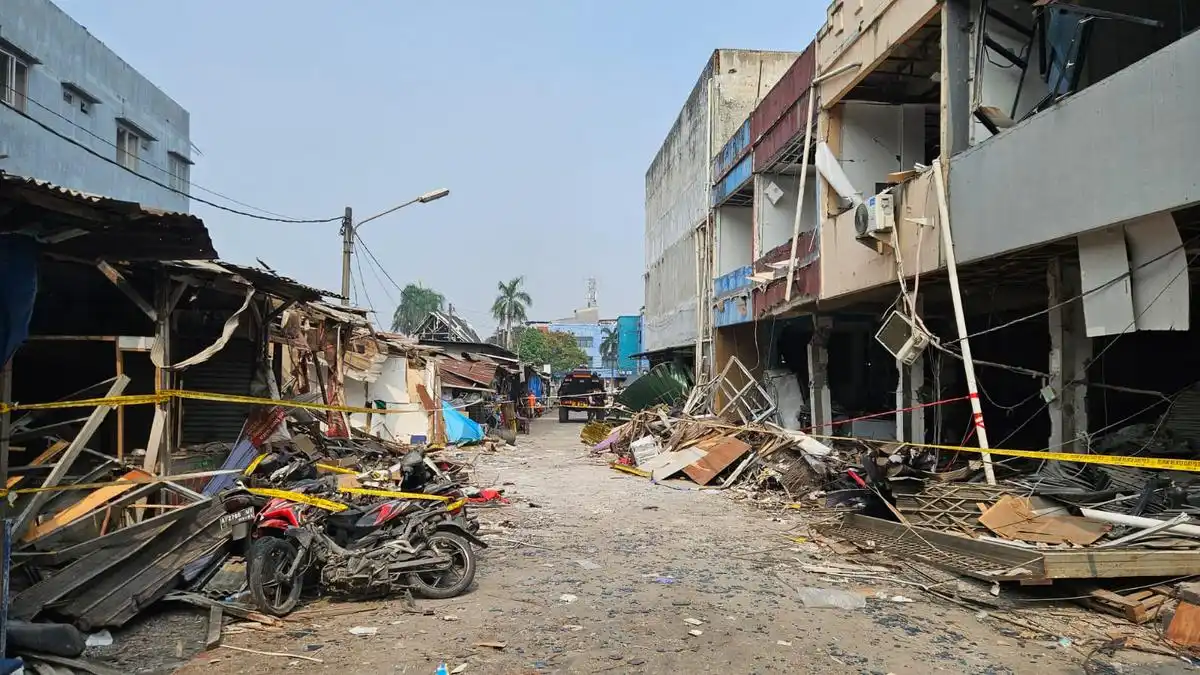 Ledakan di Pasar Cimanggis: Dua Orang Tewas, Deretan Ruko Rusak