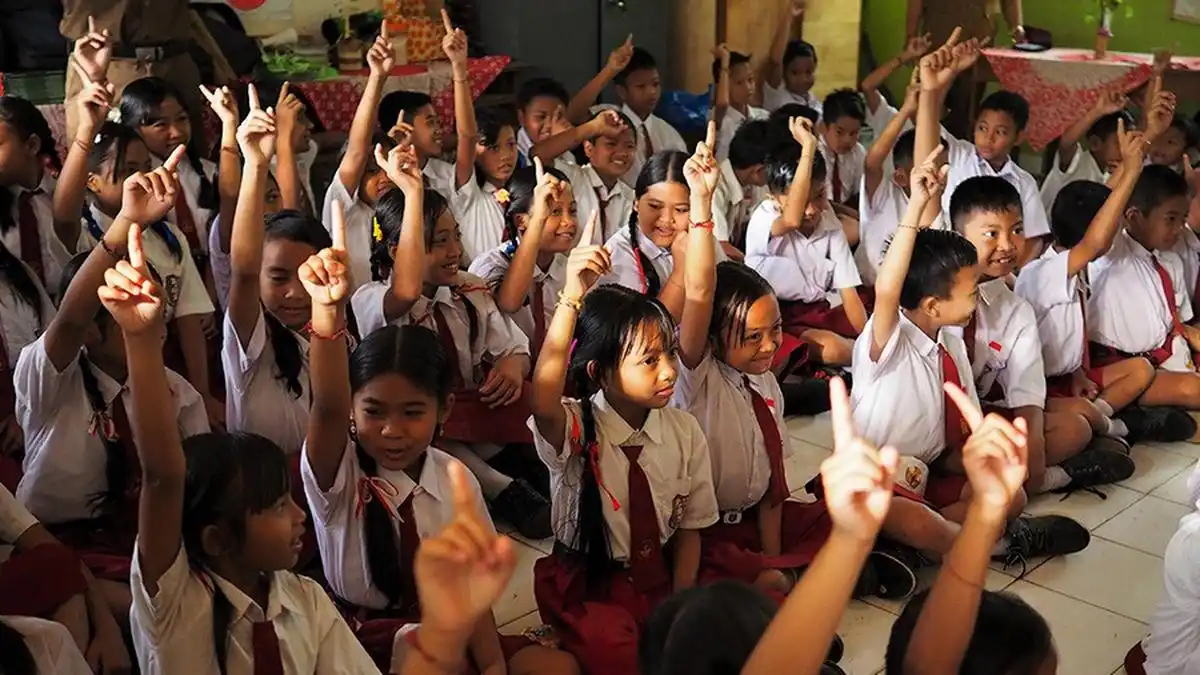 Jawa Barat Siapkan Tim Desa untuk Menjangkau Anak yang Tak Bersekolah