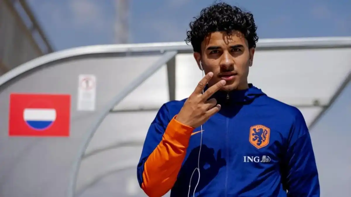 Rivas Manuhutu, Bek Muda PSV Berdarah Maluku yang Menarik untuk Dipantau