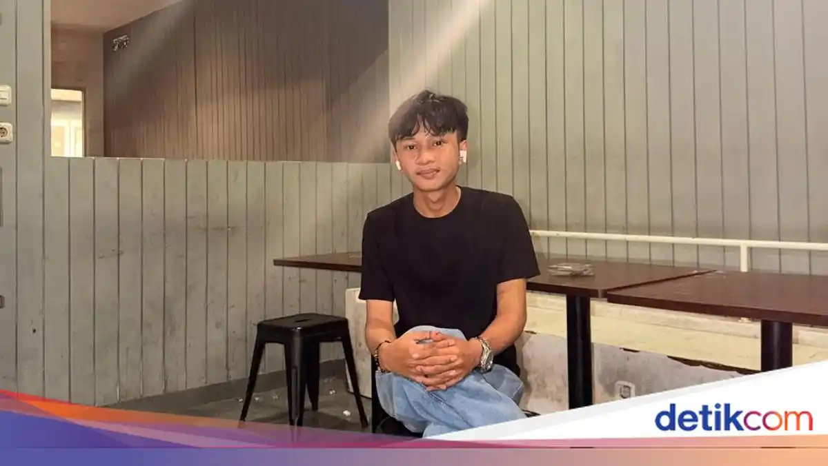 Rumah Tunai di Usia 19: Kebahagiaan Fajar Sadboy dan Persembahan untuk Ibunya