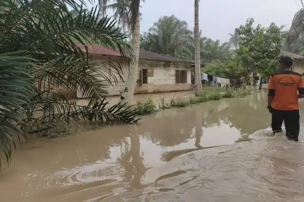 Banjir di Kampung Rendahan: Dampak pada Warga dan Penanganan di Simalungun