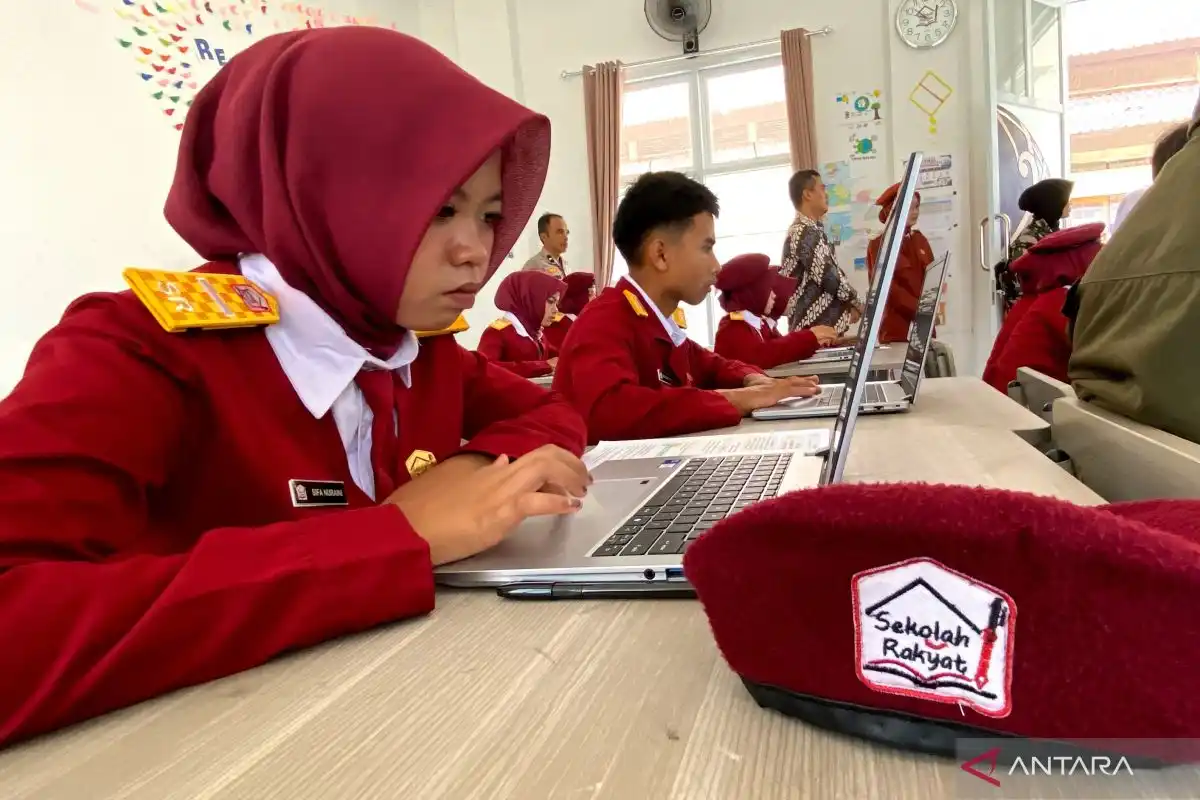 Dari Putus Sekolah ke Kode Permainan: Siswa Garut Menemukan Peluang Baru
