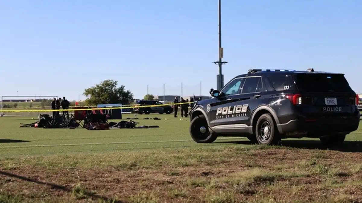 Truk Masuk ke Lapangan Saat Laga Anak-Anak di Wichita, Dua Orang Tewas