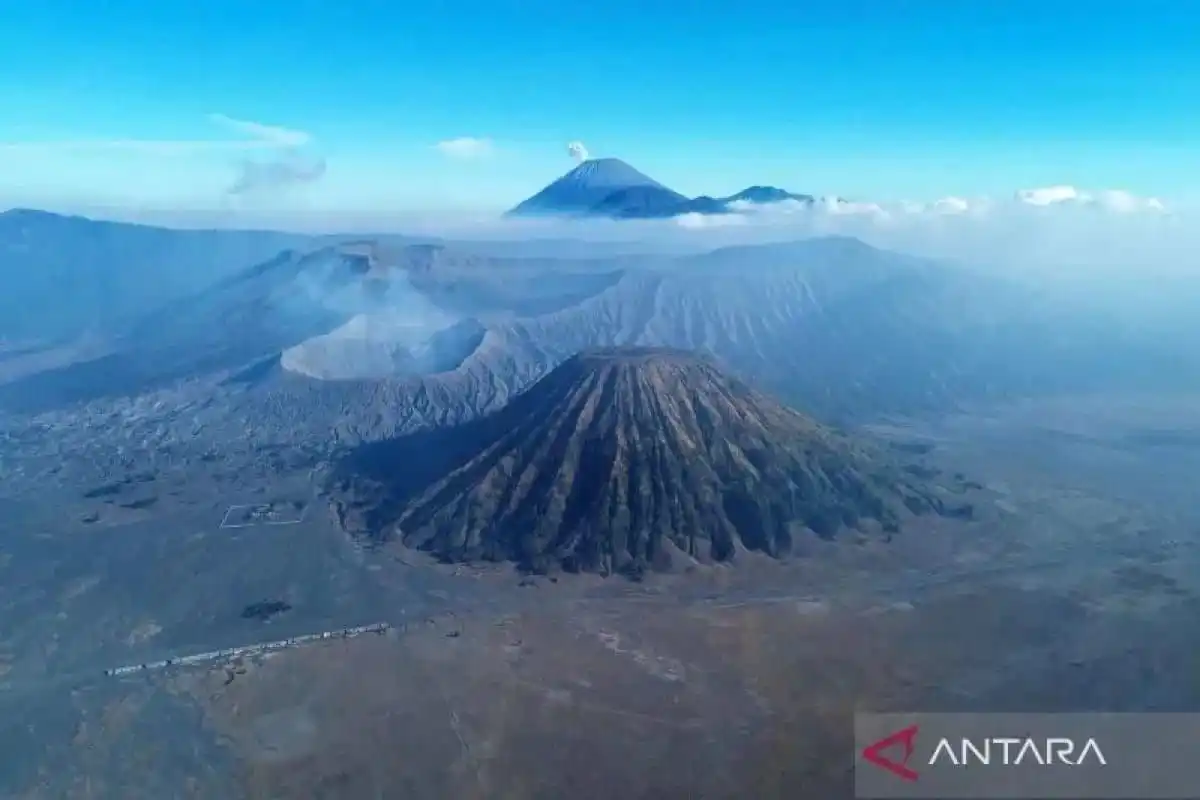 Akses Wisata Penanjakan Bromo Dibatasi Selama Kebakaran Belum Terkendali