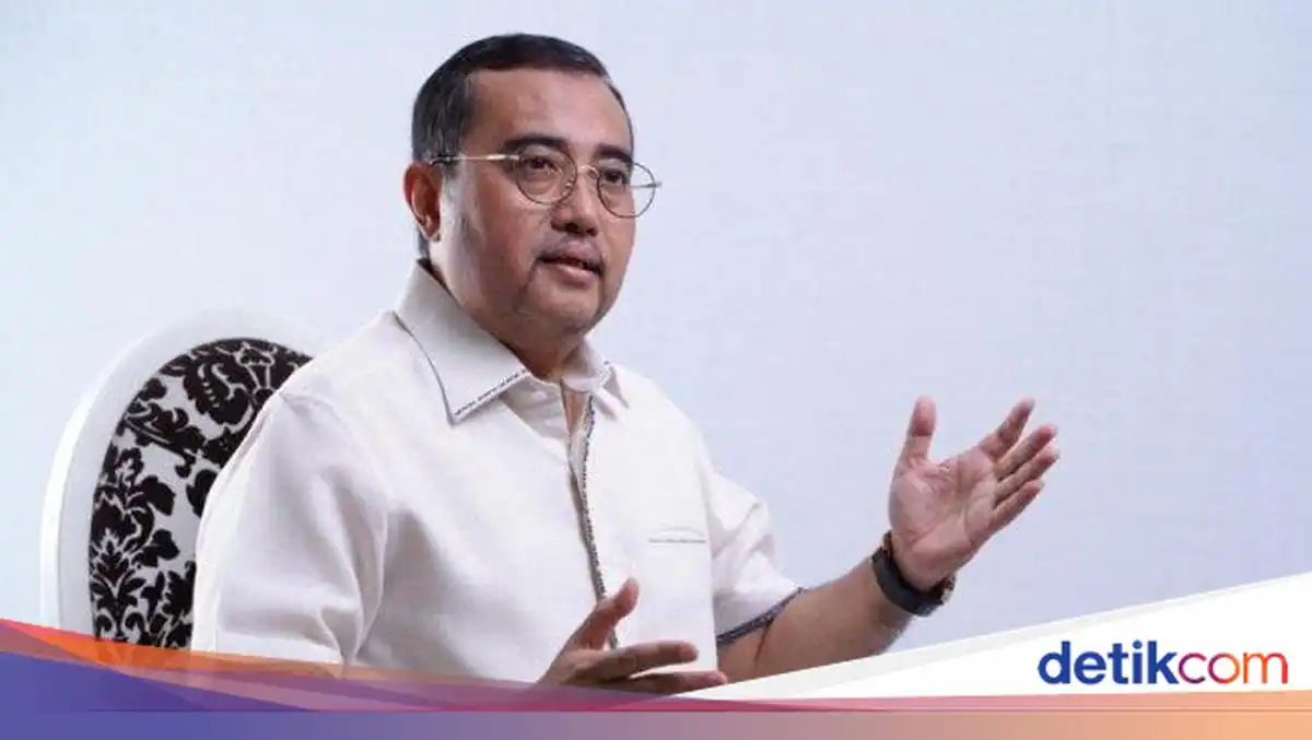 DPR Dukung Kajian Fatwa Vape, Soroti Kandungan Narkotika Cair